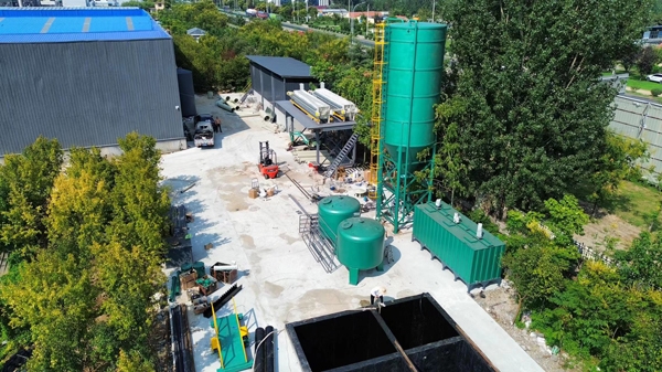 臨沂酸洗污水設(shè)備安裝調(diào)試現(xiàn)場(chǎng)